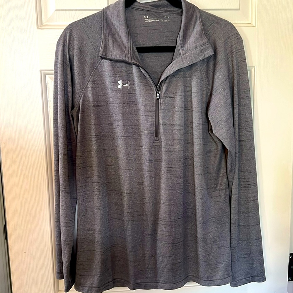 Women’s Under Armour pull over